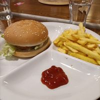  at Rossopomodoro in Trieste