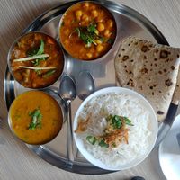 Vegan Tali: dal, chana masala and veg mix at Kalimera India in Limassol