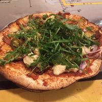 Goat cheeze and caraméliséd onions bread at Eat Street in Belfast