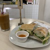 Smoothie y sandwich  at Pulpa Amor Liquido  in Mexico City