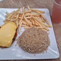 Parmegiana, arroz integral, fritas e pink lemonade at Açougue Vegano - Barra da Tijuca in Rio De Janeiro
