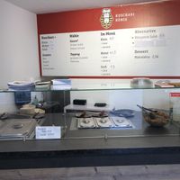 Theke mit Speisekarte / counter with menu  at Kuschari König in Cologne