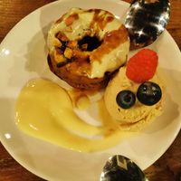 Toffee apple donut and salted caramel ice cream at Vantra Vegan in London