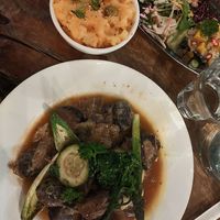 unten Pilze oben Rohkostcracker at Vantra Vegan in London