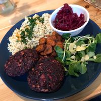 Beetroot veggie patties V GF at Geranium Caffe in Poznan
