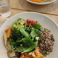 Vegan Buddha bowl at Coeur d' Artichaut in Avignon