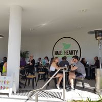 Outdoors dining area at Hale & Hearty in Waterloo
