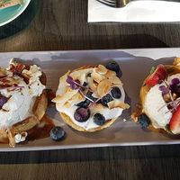 The best if 3 worlds at Hale & Hearty in Waterloo