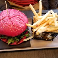 Beetroot burger at Hale & Hearty in Waterloo