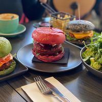 Burgers at Hale & Hearty in Waterloo