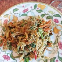 Seitan à brás at Amor e Hortelã in Porto