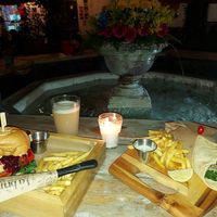 Delicious food and great attention at La Bruja Vegan Foods in Antigua