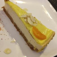 Vegan cheesecake 🤩 at Une Cuillère Pour Maman in Bergerac