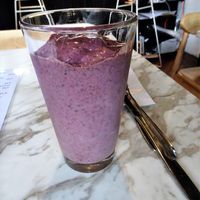 Açai smoothie at Makeout Colombia in Bogota