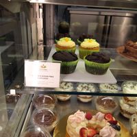 Vegan sugar free cup ckaes at Celicioso Barquillo in Madrid