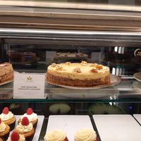 Raw vegan sugar free chocolate and avocado cake at Celicioso Barquillo in Madrid