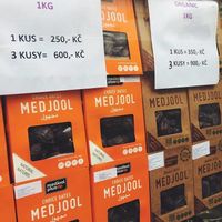 the best prices for medjool dates and organic dates at Chez Amis in Prague