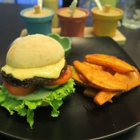 Burger at Green Shelter in Koh Tao