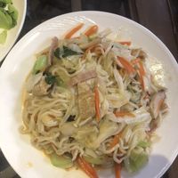 超拉麵 fried ramen noodles  at ShàngHǎi BǎoShēng Táng 上海宝生堂 in Taipei