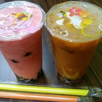 Berry smoothie & Thai tea at Vegan Bowl in West Jordan