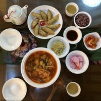 a meal for two: delicious! at Oh Se Gae Hyang - 오세계향 in Seoul
