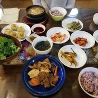 Wraps and stew at Oh Se Gae Hyang - 오세계향 in Seoul