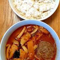 Jjampong set comes with rice at Oh Se Gae Hyang - 오세계향 in Seoul