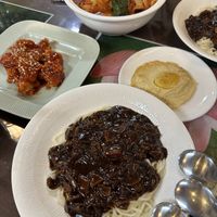 Jjamppong, 양념 chicken, jjajangmyeon, egg  at Oh Se Gae Hyang - 오세계향 in Seoul