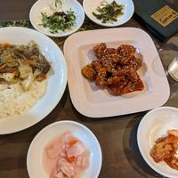 Beef bulgogi, KFC and free banchan (side dishes) at Oh Se Gae Hyang - 오세계향 in Seoul