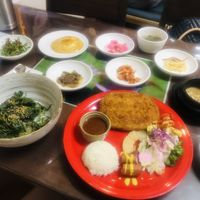 곤드레비빔밥 (Cirsium Setidens BiBimBap) Set,  비건끼스 (Vegan Cutlet) and 비건겨란후라이 (Vegan Fried Egg) 👌🏼💚  at Oh Se Gae Hyang - 오세계향 in Seoul