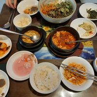 Bibimbap and Tofu Stew at Oh Se Gae Hyang - 오세계향 in Seoul
