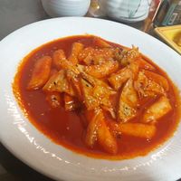 Tteokbokki 5/10 I'm not a big fan of when they put the "fish cake" in tasted slightly like spaghetti hoops which isn't what I want to eat at Oh Se Gae Hyang - 오세계향 in Seoul