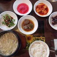 Muy sabroso, ya he ido dos veces 😋! 
Las porciones son generosas 🤗 at Oh Se Gae Hyang - 오세계향 in Seoul