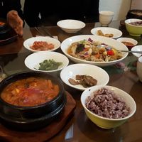 Vegan feast at Oh Se Gae Hyang - 오세계향 in Seoul