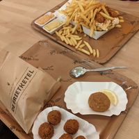 Fries and snackbar snacks! at De Frietketel in Ghent