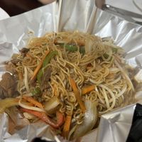 sizzling noodles  at Pato Beikin in Valencia