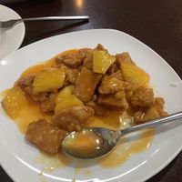 Vegan chicken and pineapple   at Pato Beikin in Valencia