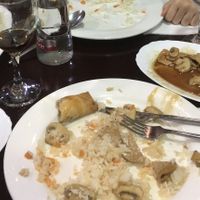 wish i did a better pic, chicken with mrooms and sauce, rice and spring roll at Pato Beikin in Valencia