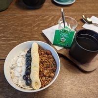 Acai bowl and Green tea at Bowl Market in Copenhagen