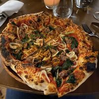 Vegan pizza at Vina Enoteca in Palo Alto