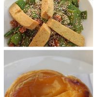 Pastel de nata y tofu frito con verduras at Zarzuela in Lisbon