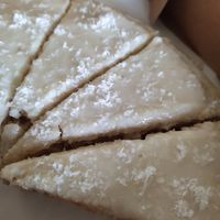 Bolo de limão e côco at Kansha in Fatima