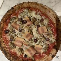 Pizza vegan  at Flax & Kale - Sant Pere Mes in Barcelona