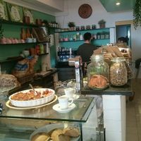 The counter at Aloha Cafe in Sesimbra