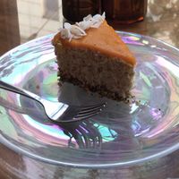 vegan coconut-mango cake at ALE Kosmos in Poznan