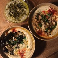 Great choice of vegan hummus bowls and baba ganoush at Juuls Hummus in Utrecht
