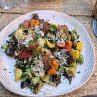 Falafel salad with white sauce at La Part du Colibri in Crest