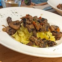 Parmentier de patata con champiñones, zanahoria y cebolla at Alive in Barcelona