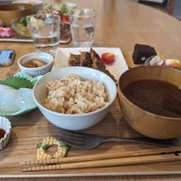 the basic lunch set from a midweek meal with the "eel" selected as the main (seen behind the brown rice). at Grains in Nagoya