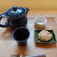 Cake and tea at Grains in Nagoya